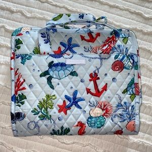 Vera Bradley travel hanging organizer